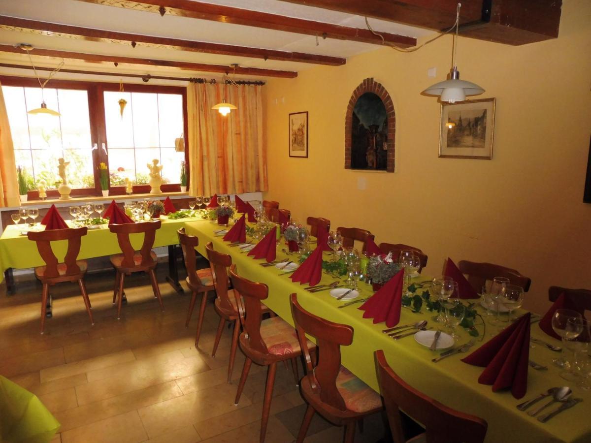 Hotel Gasthof Zum Engel - Gaestehaus Кюнцельзау Экстерьер фото